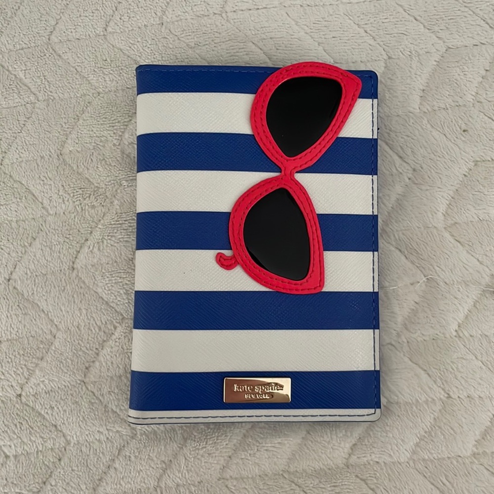 Kate Spade ♠️ passport holder